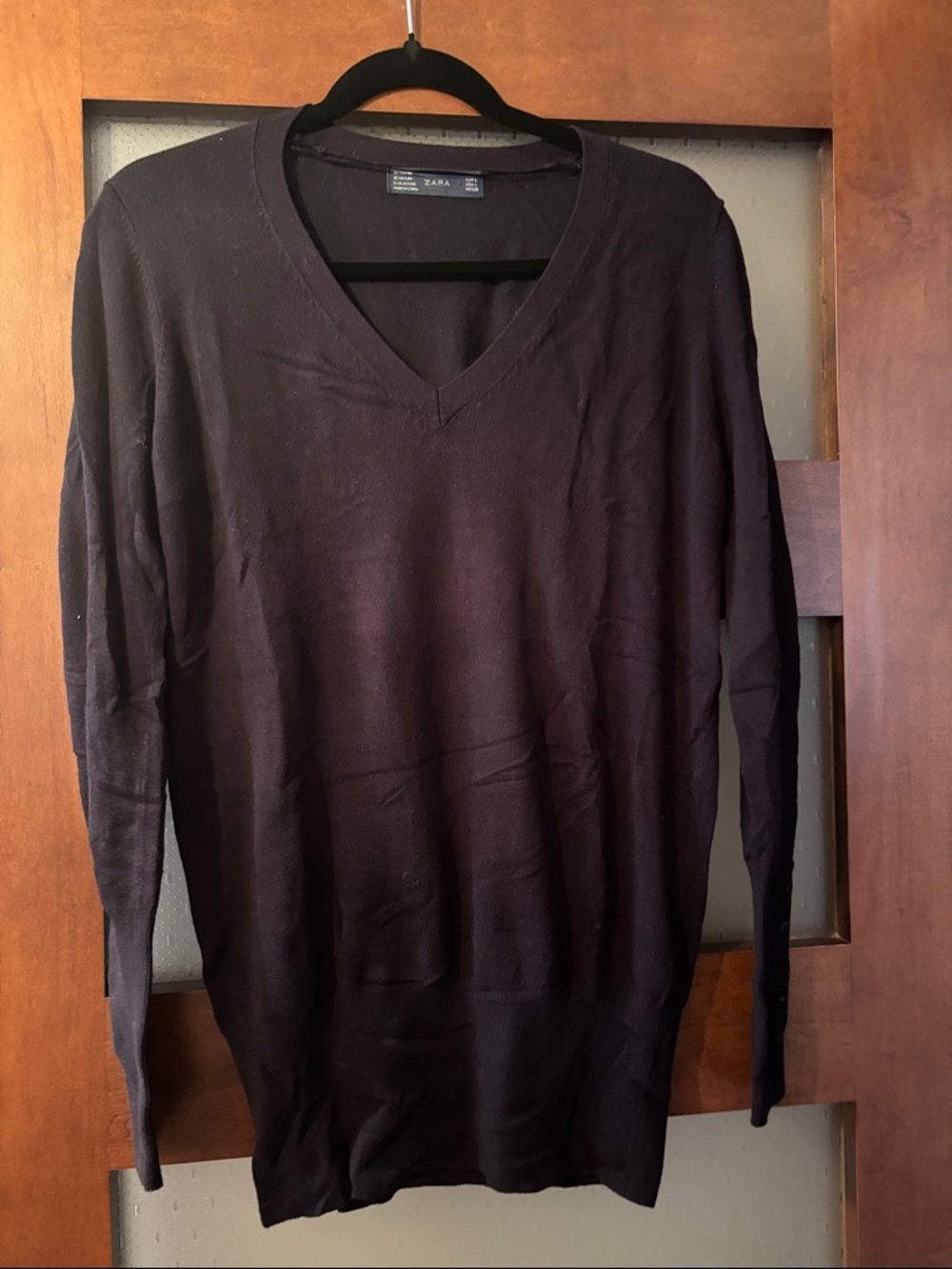 Zara Men V‑Neck Sweater in Deep Brown